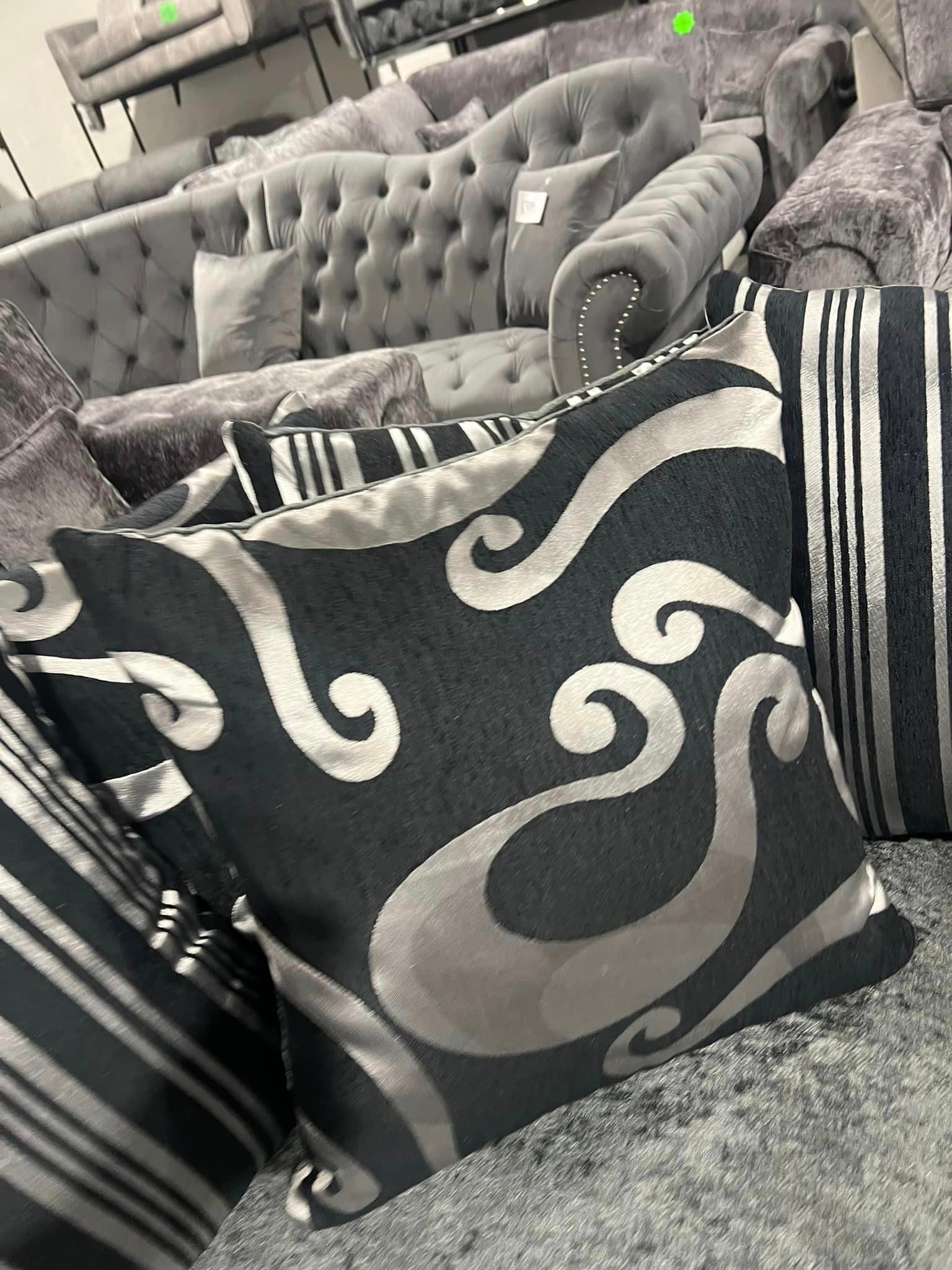 Shanon Corner Sofa Black/Grey